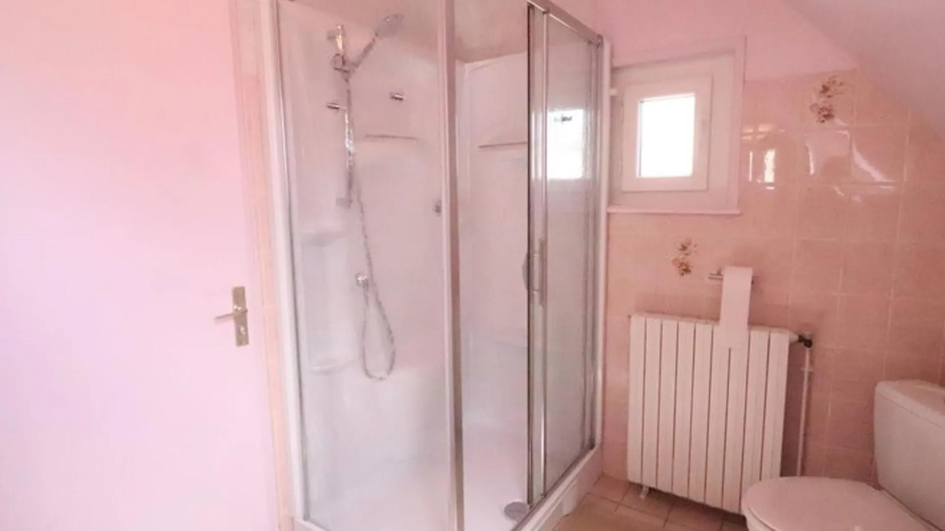 Maison Calme Avec Piscine Privative Chauffee, 3 Chambres, Terrain Et Bbq, Proche Nature Et Randonnees - Fr-1-742-154 Allanche 0*,