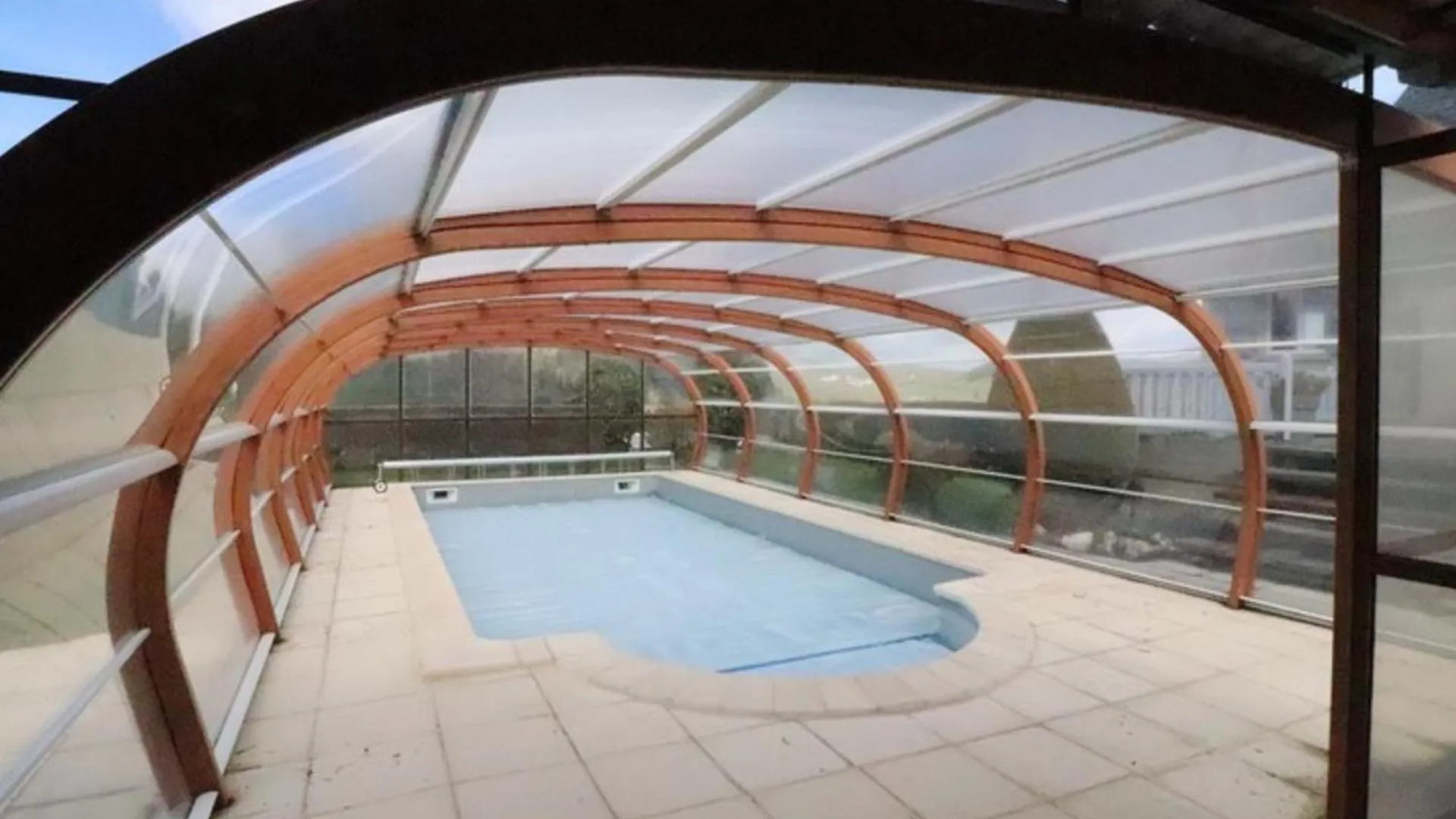 Holiday home Maison Calme Avec Piscine Privative Chauffee, 3 Chambres, Terrain Et Bbq, Proche Nature Et Randonnees - Fr-1-742-154 Allanche